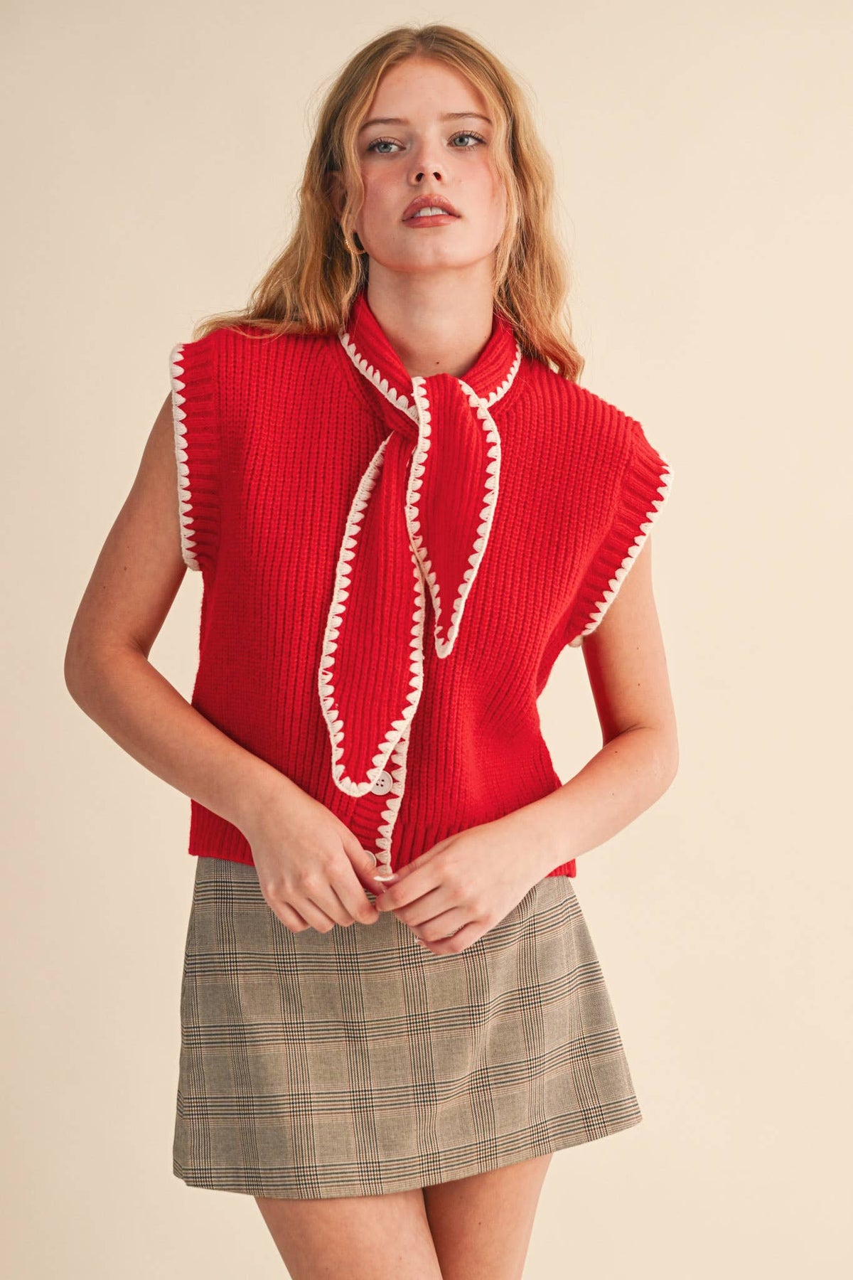 TIE NECK SWEATER VEST WITH CONTRAST BLANKET STITCH