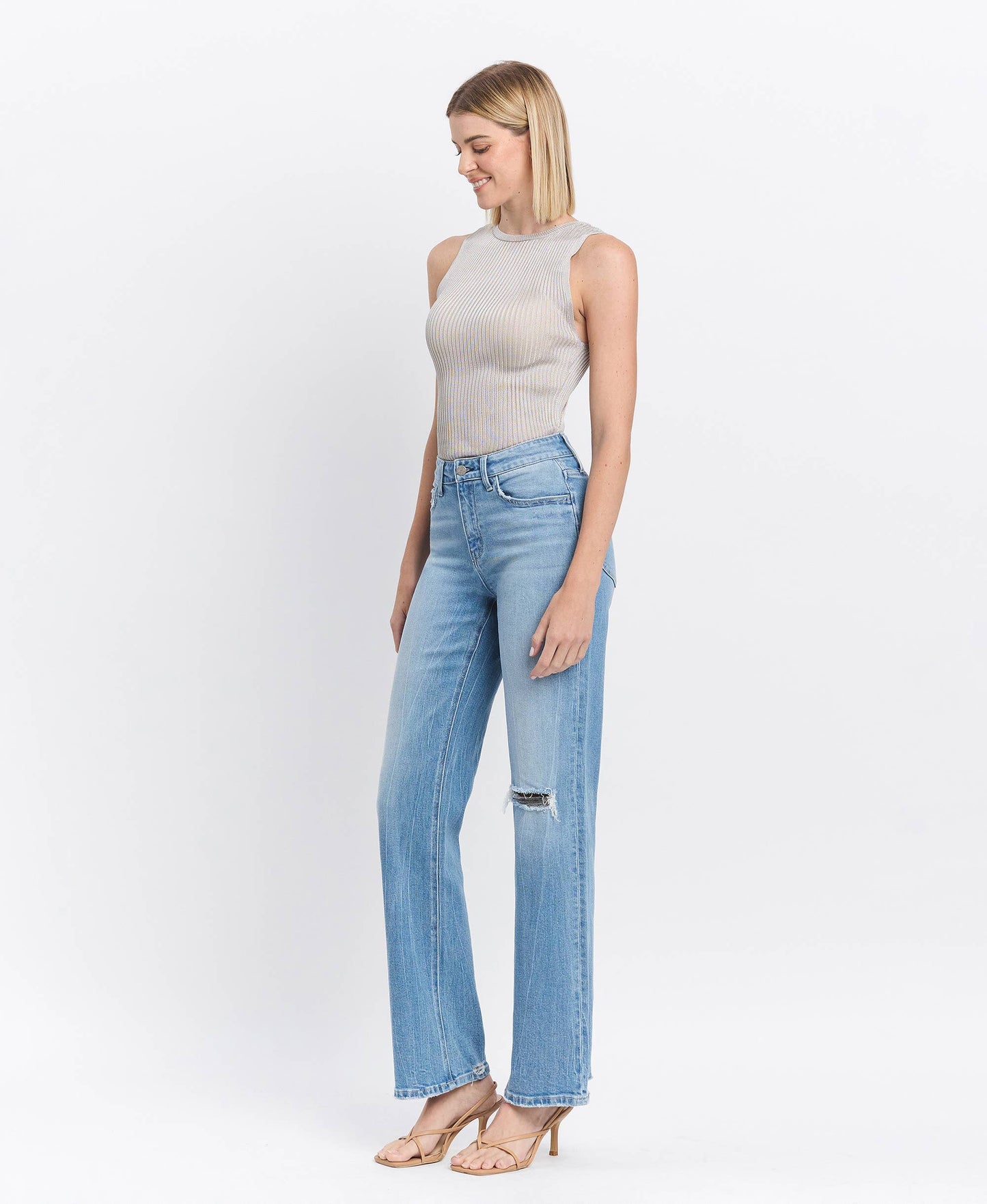 HIGH RISE DISTRESSED SLIM WIDE JEANS T6571: LITERARY / 26